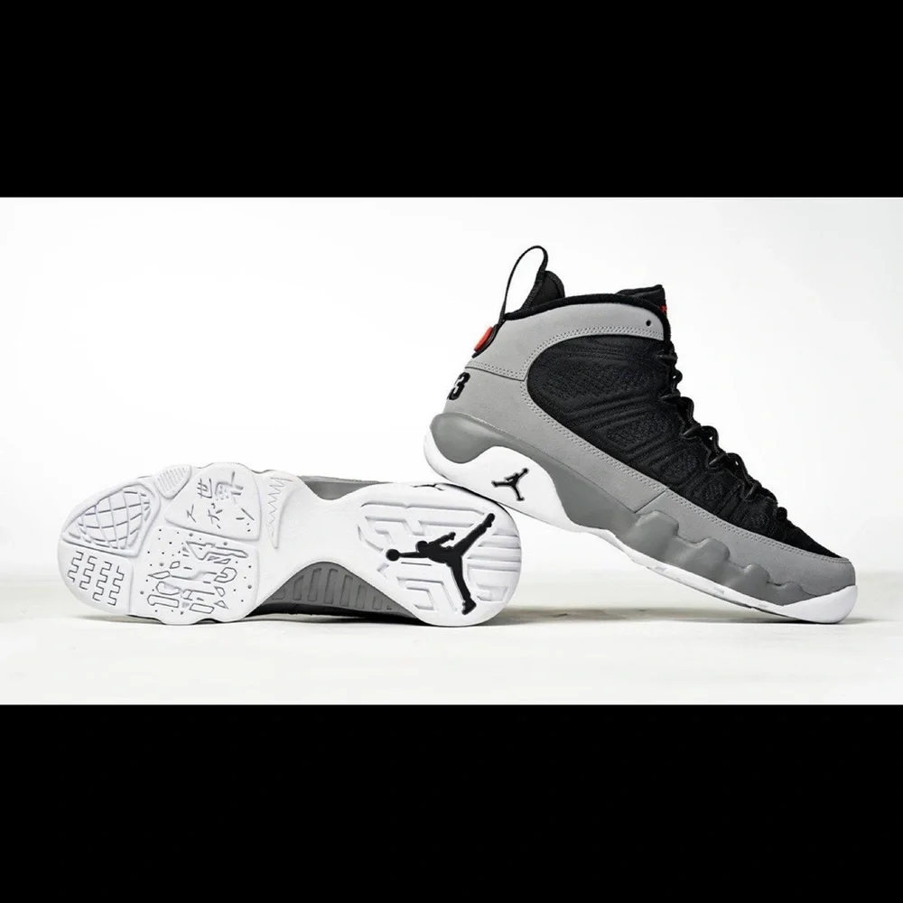 ❌SOLD❌ Air Jordan Retro 9 “Particle Grey” sneakers, New in Box, M9 - Picture 5 of 12